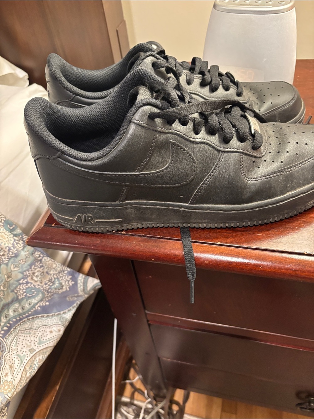 Nike Men's All-Black Low Top Sneakers